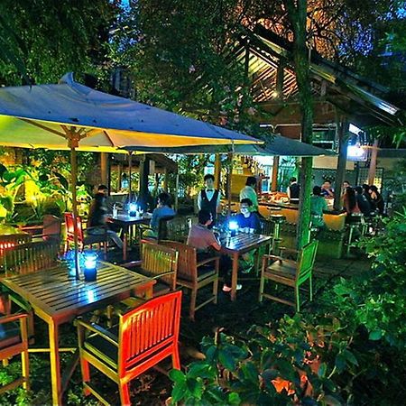 Lotus Hotel Chiang Mai Exterior photo